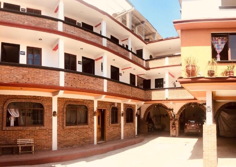 HOTEL LA GRAN MANZANA